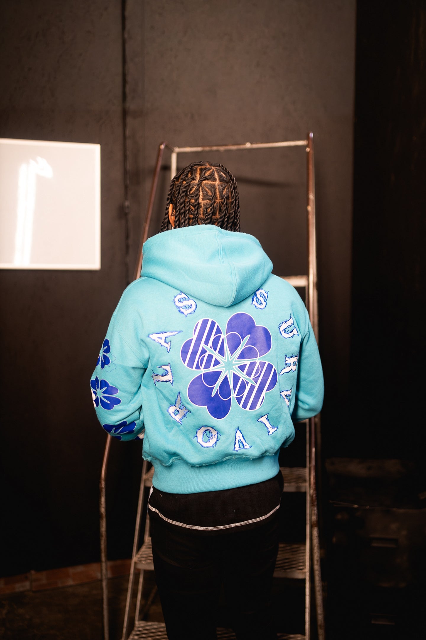“NONE LUCK” AQUA